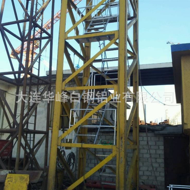 定做30米塔吊 人行爬梯 建筑专用爬梯 